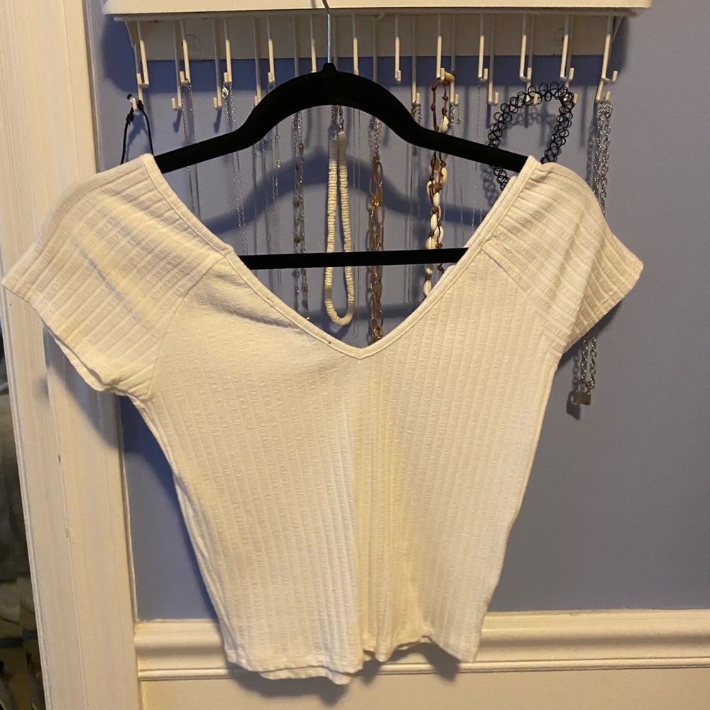 Deep V-Neck T-Shirt Fitted Chic